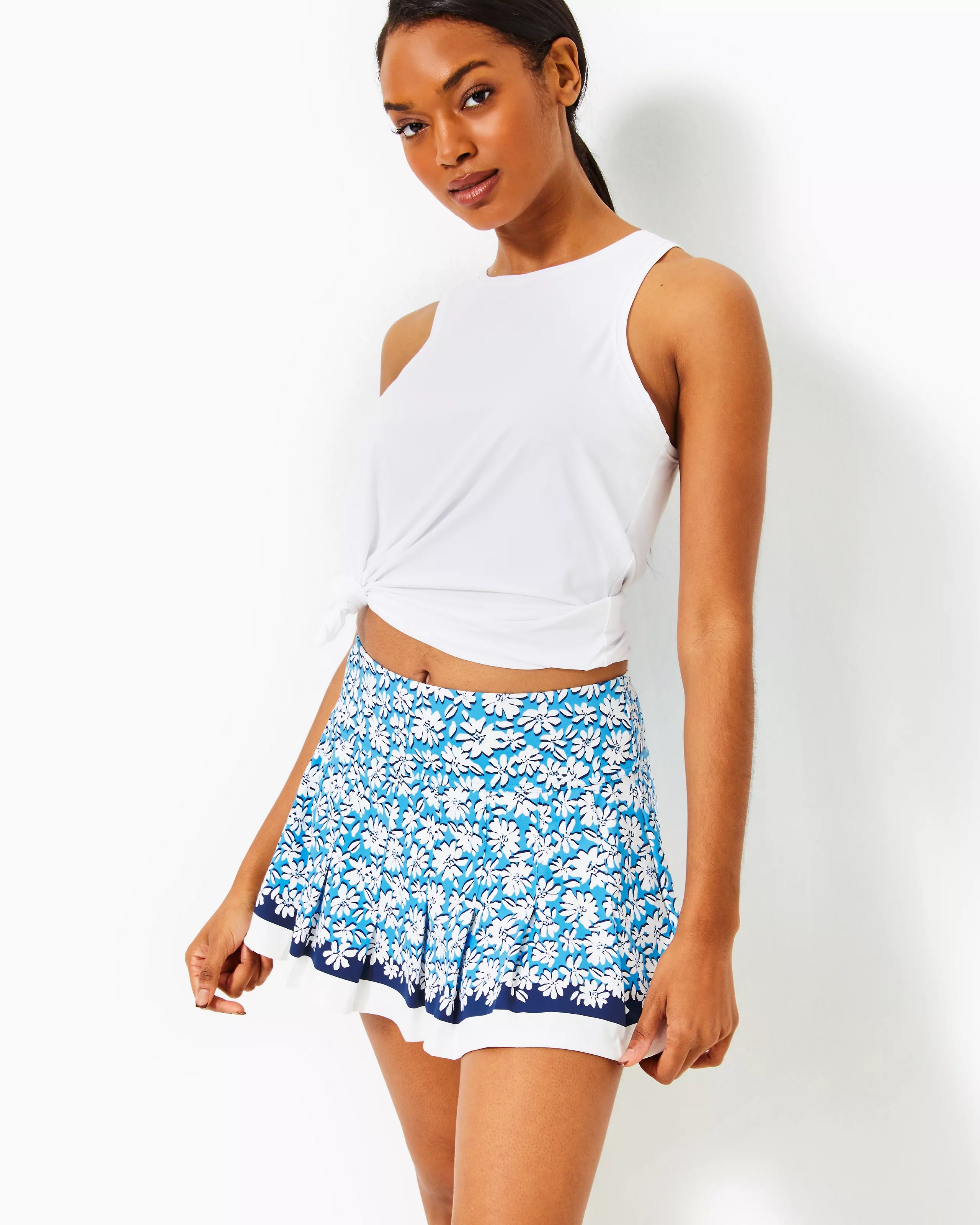 NWT LILLY PULITZER outlet Luxletic Corrine Skort in Surf Blue So Shellegant. SZ XL.