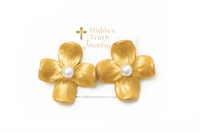 Hidden Truth Large Dogwood & Pearl Studs