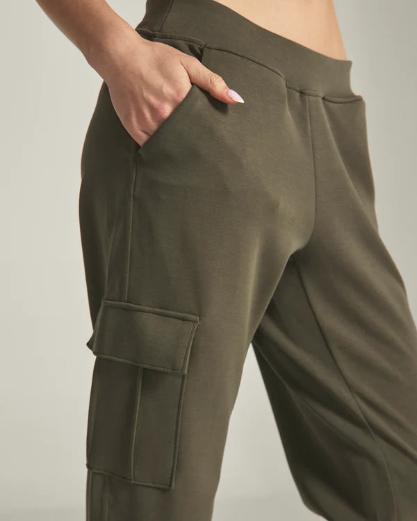 7Diamonds REV™ Cargo Jogger Olive