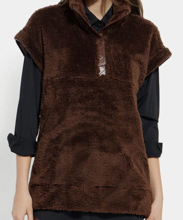 Lysse Nola Sherpa Sleeveless Sweatshirt Cocoa Powder